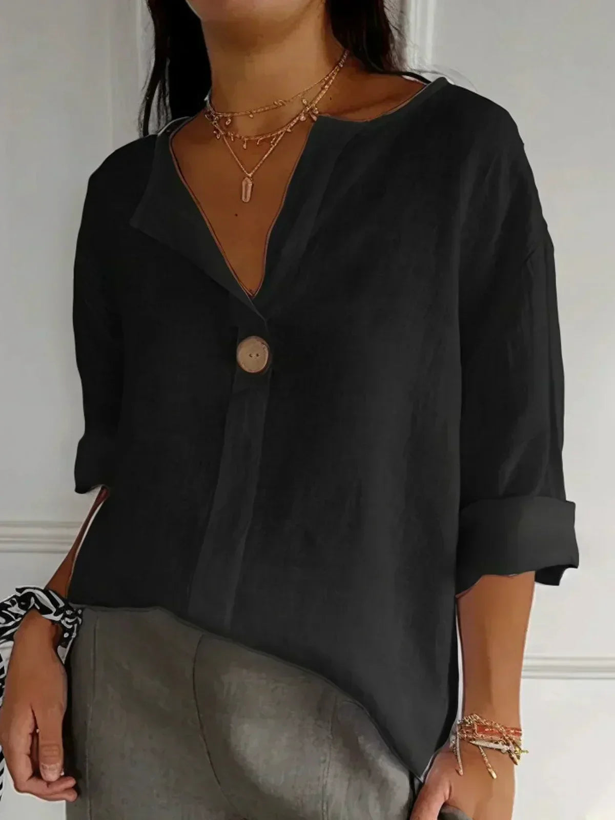 Roisin | Relaxed V-Neck Blouse