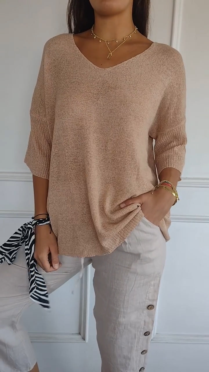 Elowen | Plain Knitted Top with V-neckline