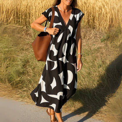 Sarah | Elegant Flowy V-Neck Dress